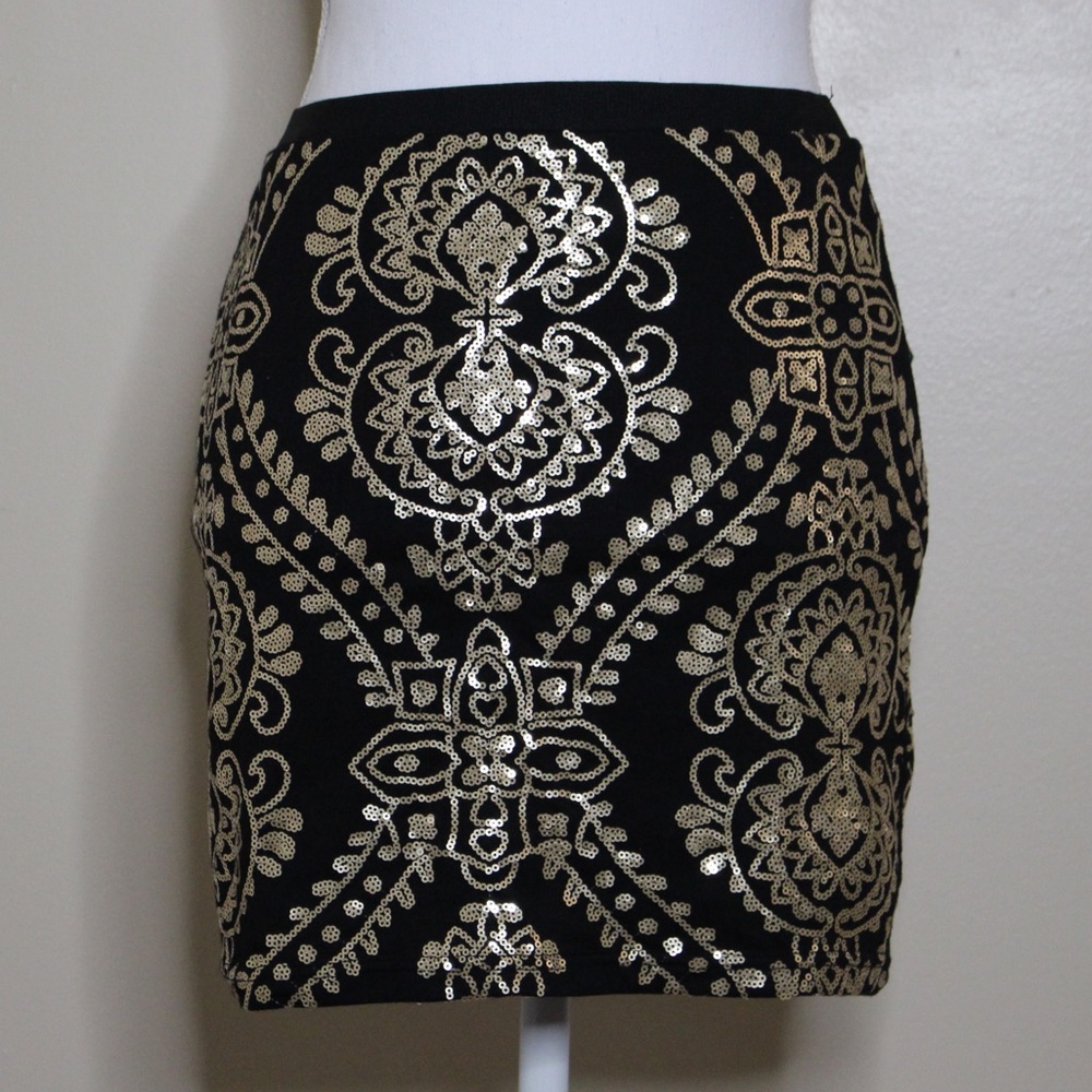 Forever21 Short Gold Sparkles Cocktail/Party Skirt